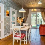 Zalia Kopa 200m To Beach, Kunigiskes Pine Forest, Private Yard & Terrace